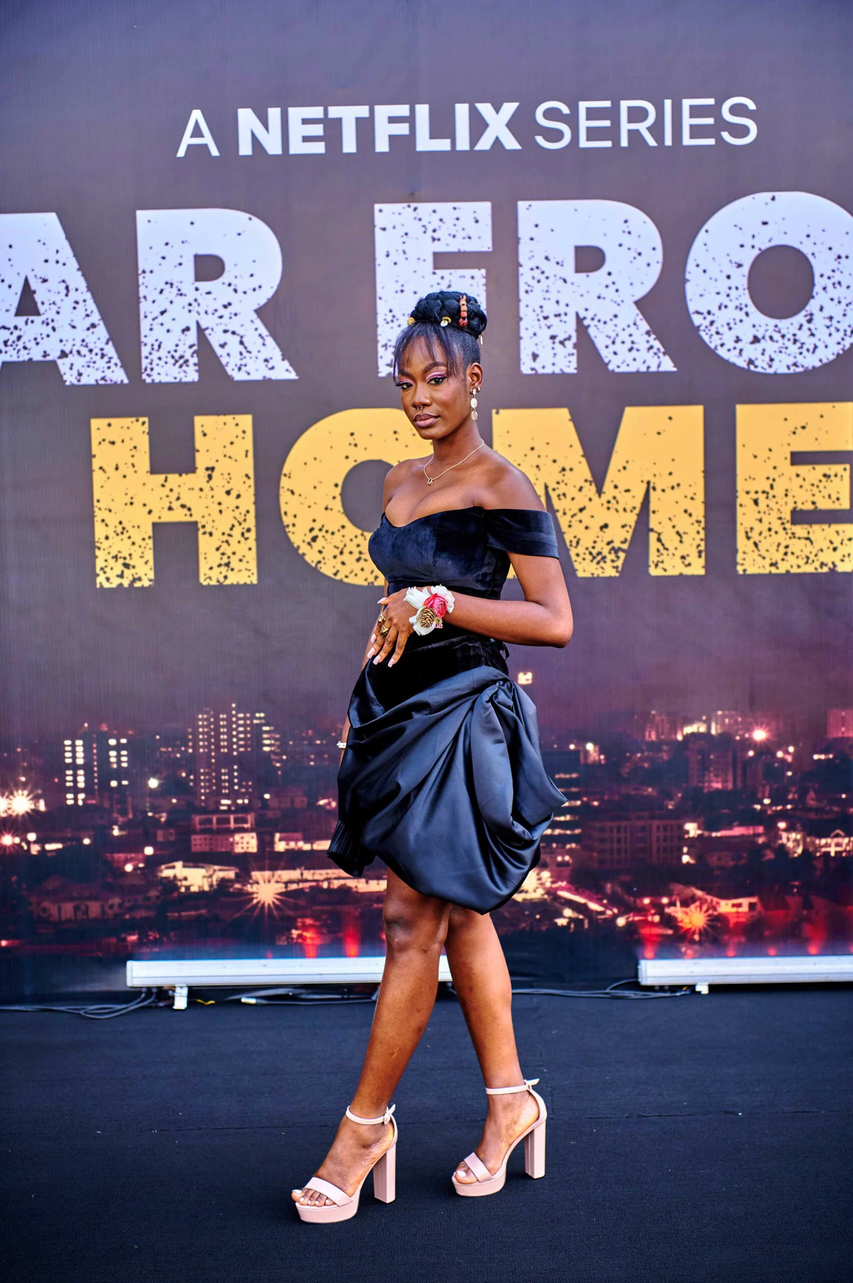 Rời xa mái nhà Far From Home