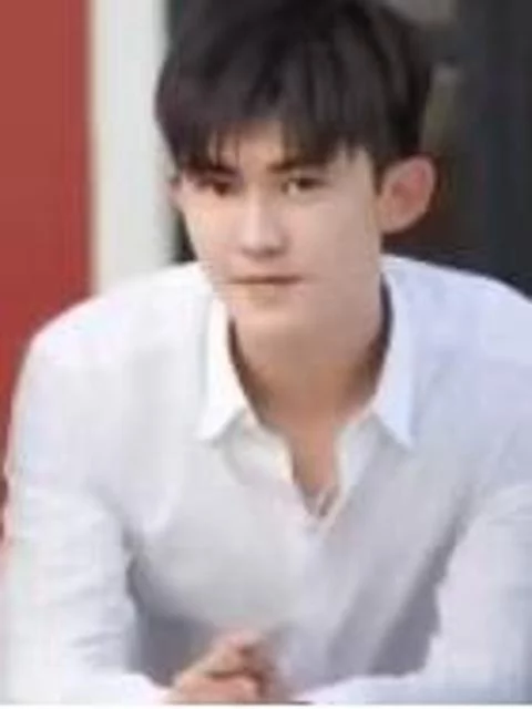 Anh Học Trưởng Bá Đạo Yêu Em 霸道学长爱上我